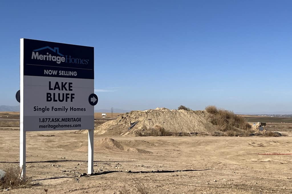 Lake Bluff sign off of 10th Street and 95th Avenue in Greeley